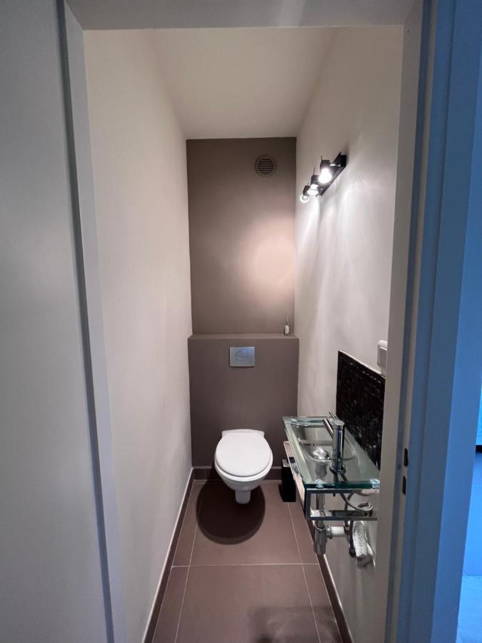 Appartement Avec Terrasse, Vue Jardin Et Piscine Antibes Esterno foto